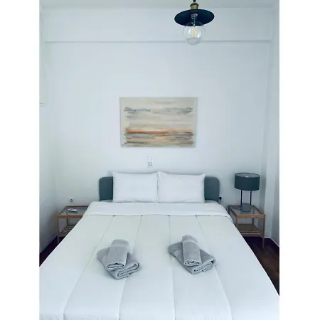 Cozy Apartment In Central Athens - Sleeps 6-2